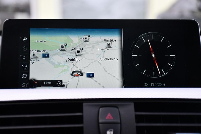 BMW Řada 3 330d xDrive MPaket SERV.KNÍŽKA - fotka 37 z 50