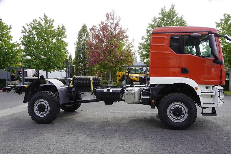 MAN TGM (2026) 18.250 4x4 / chassis 520 cm - fotka 8 z 24