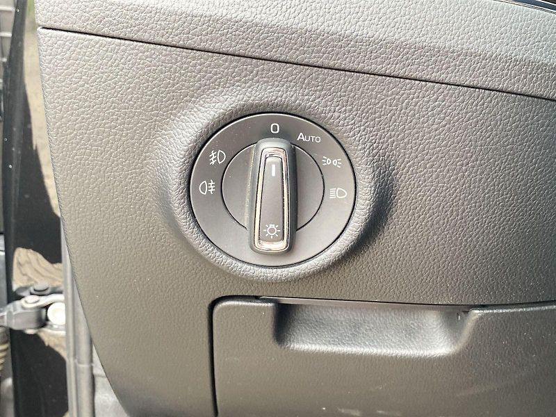 Škoda Superb (2023) Combi 2.0 TDI DSG L&K - fotka 25 z 35