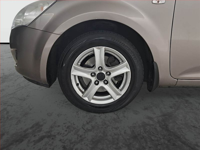 Kia Ceed (2009) 1.6 CVVT, po STK, rezervace - fotka 15 z 16