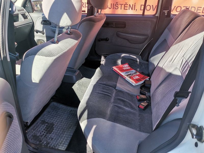 Ford Sierra (1991) 2.0i 74kw CLX Kombi - fotka 24 z 33