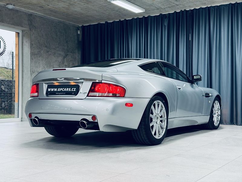 Aston Martin Vanquish (2004) 6.0*V.12*VANQUISH*S*520hp - fotka 10 z 38
