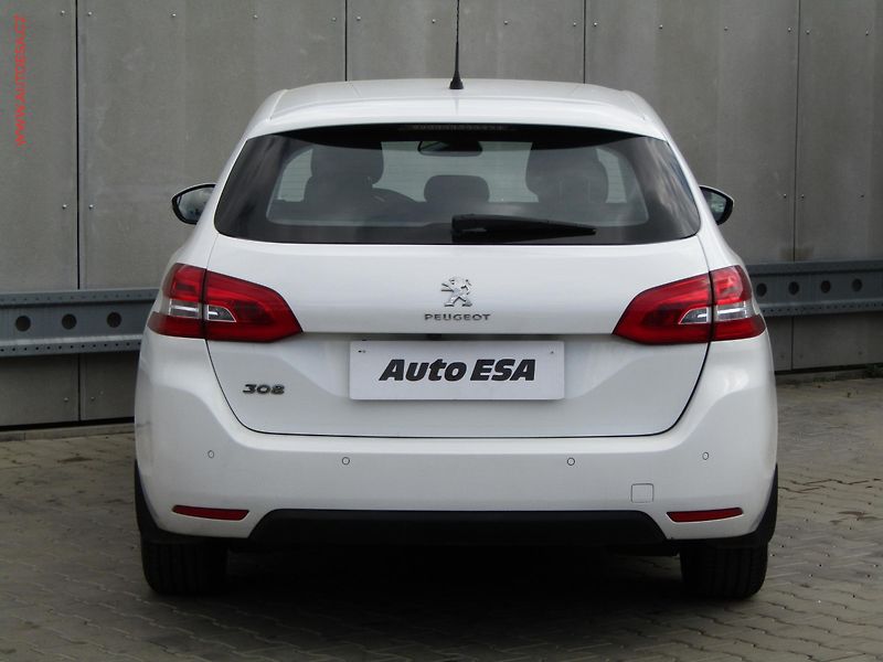Peugeot 308 (2017) 1.6HDi, ČR, LED, park.čidla - fotka 5 z 18