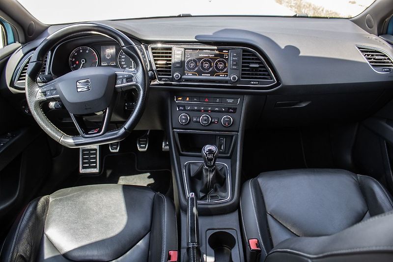 Seat Leon Cupra ST 2016 - fotka 14 z 40