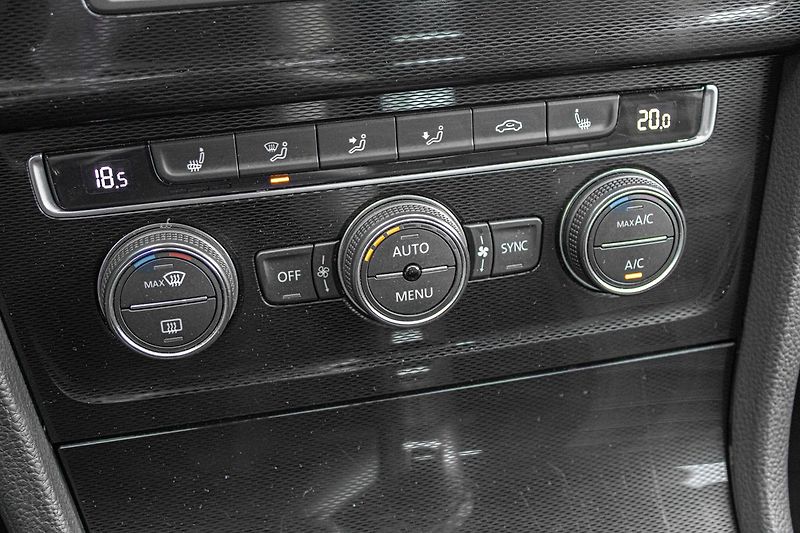 Volkswagen Golf - fotka 19 z 29