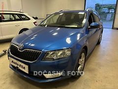 Škoda Octavia (2014) 1.6 TDI, Navi, panorama - fotografie inzerátu