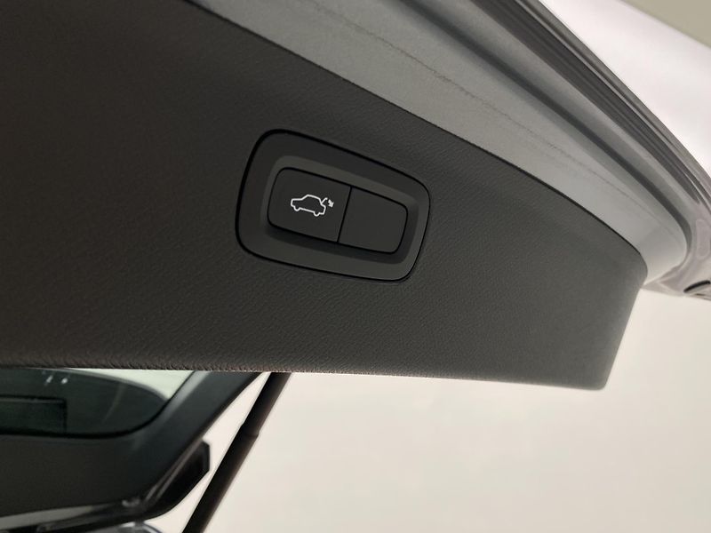 Volvo XC90 T6 AWD INSCRIPTION AUT CZ 7m - fotka 33 z 51