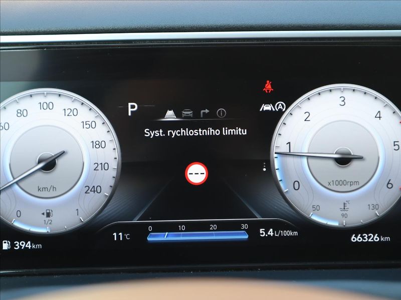 Hyundai Tucson 1,6 MHEV CRDi, LED, ACC - fotka 27 z 31