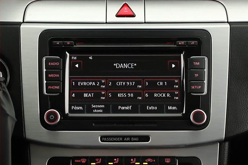 Volkswagen Passat CC (2009) 2.0 TDI, Xenony, Tempomat - fotka 12 z 17