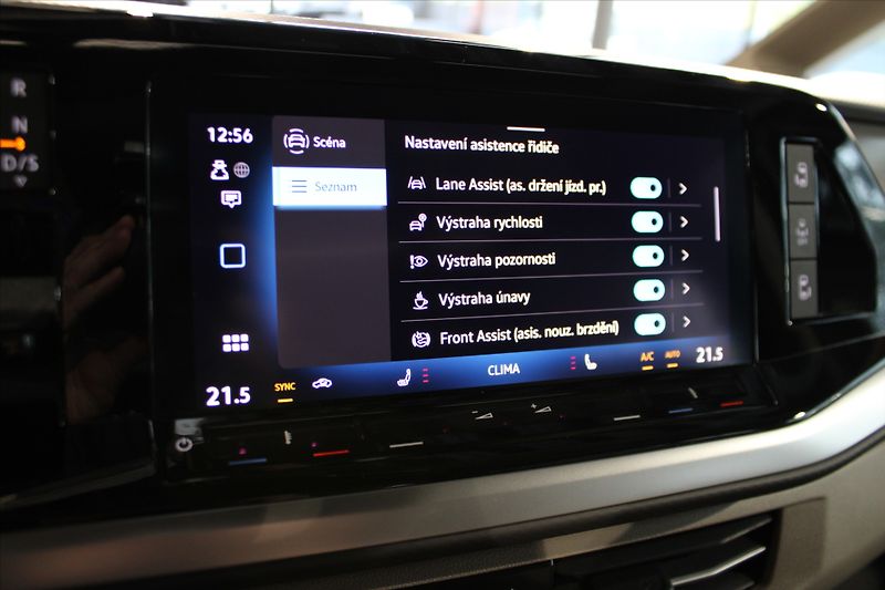 Volkswagen Multivan TDi DSG Edition Pano/HUD/HarKa - fotka 20 z 37