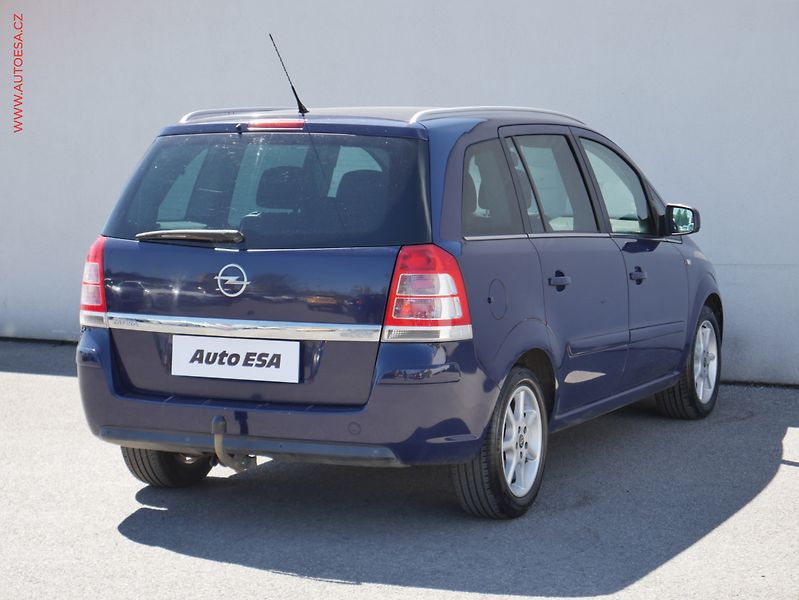 Opel Zafira (2012) 1.7CDTi, AC, temp, tažné - fotka 4 z 20