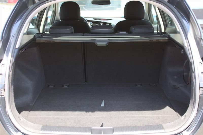 Kia Ceed 1,6 GDI  NOVÉ V ČR,TAŽNÉ,TOP - fotka 24 z 29