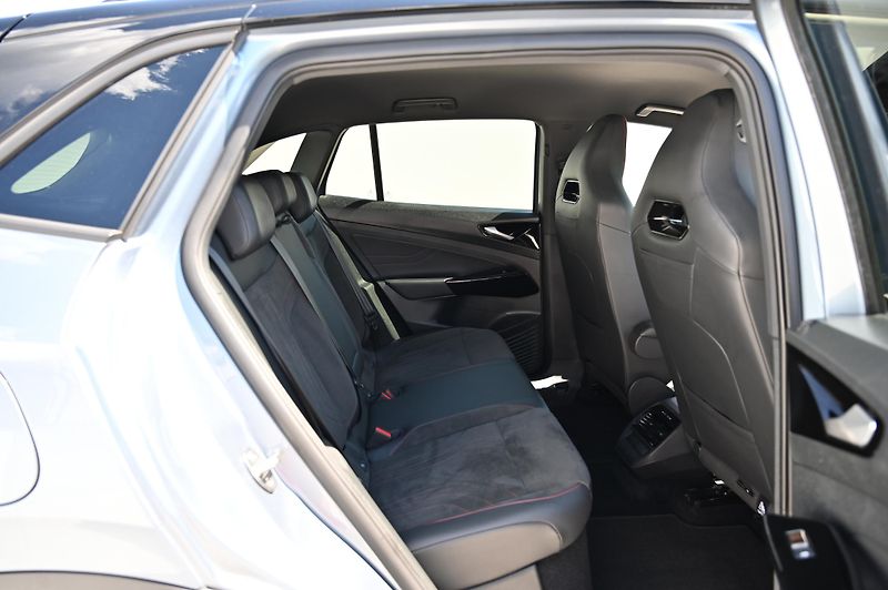 Volkswagen ID.4 GTX 4x4 (82kWh) SoH 92,3  DPH - fotka 36 z 48