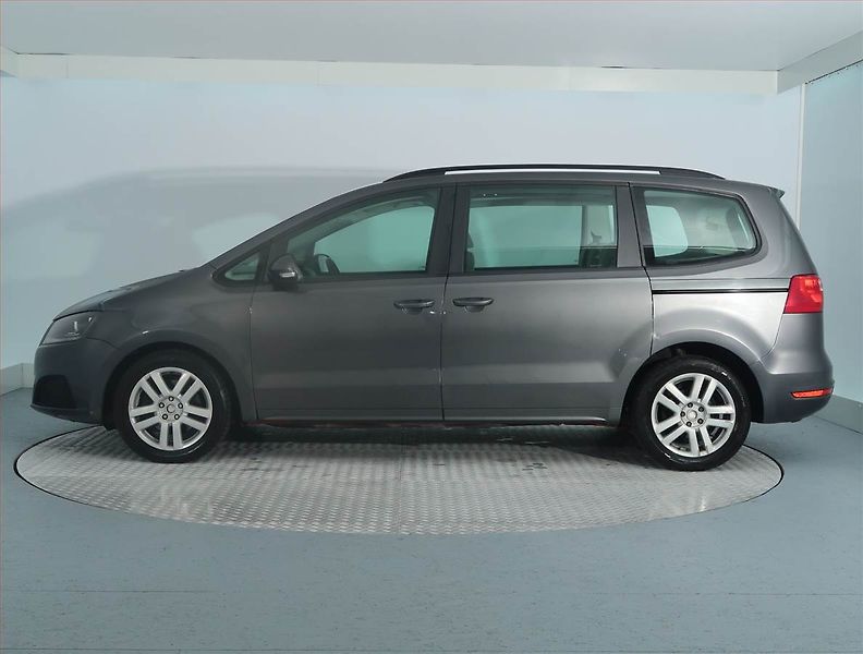 Seat Alhambra (2011) 2.0 TDI, Automat, 7 míst - fotka 3 z 15