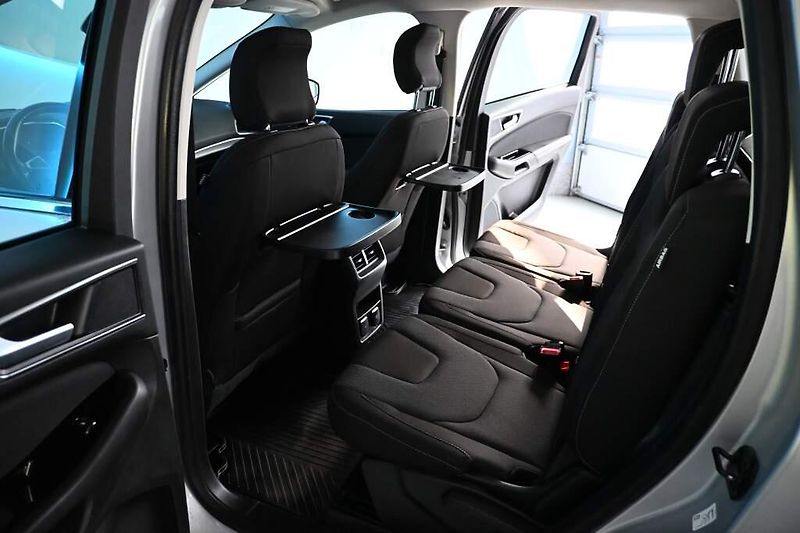 Ford S-MAX (2022) 2.0 TITANIUM Kamera Tažné 8 Ko - fotka 9 z 32