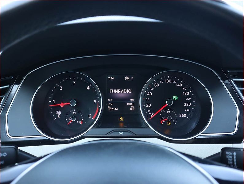 Volkswagen Passat (2017) Highline 2.0 TDI, 4X4 - fotka 11 z 21
