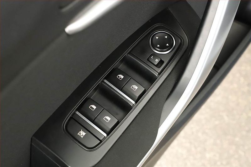 Kia Ceed (2022) 1.5 T-GDI, ČR,1.maj - fotka 11 z 14