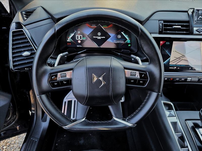 DS Automobiles DS7 Crossback 1,6 E-Tense PHEV,4x4,220kw - fotka 19 z 42