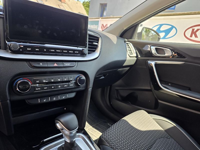 Kia XCeed 1.4-AUTOMAT-1.MAJITEL-TOP STAV - fotka 13 z 13