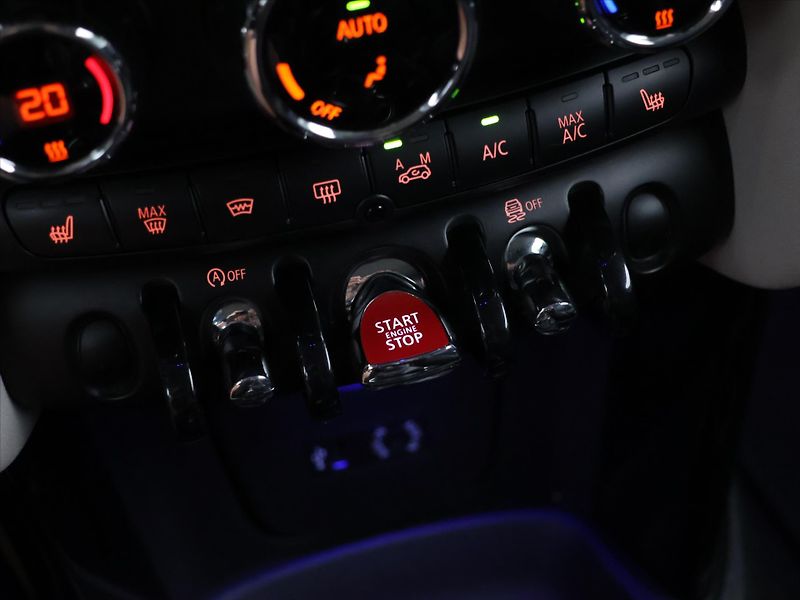 Mini Cooper 1,5 TURBO CZ ORIG ALU AUT KLIM - fotka 18 z 27
