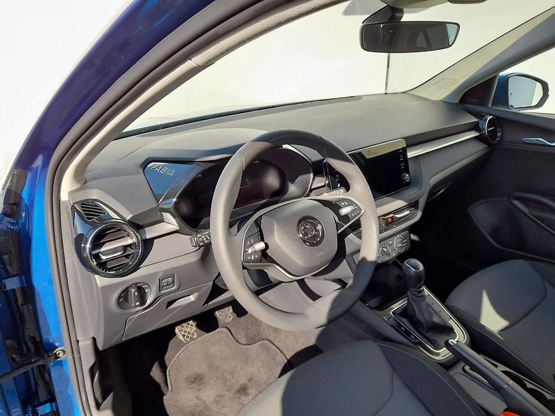 Škoda Fabia Selection 1.0 MPI 59kW 5MP - fotka 6 z 20