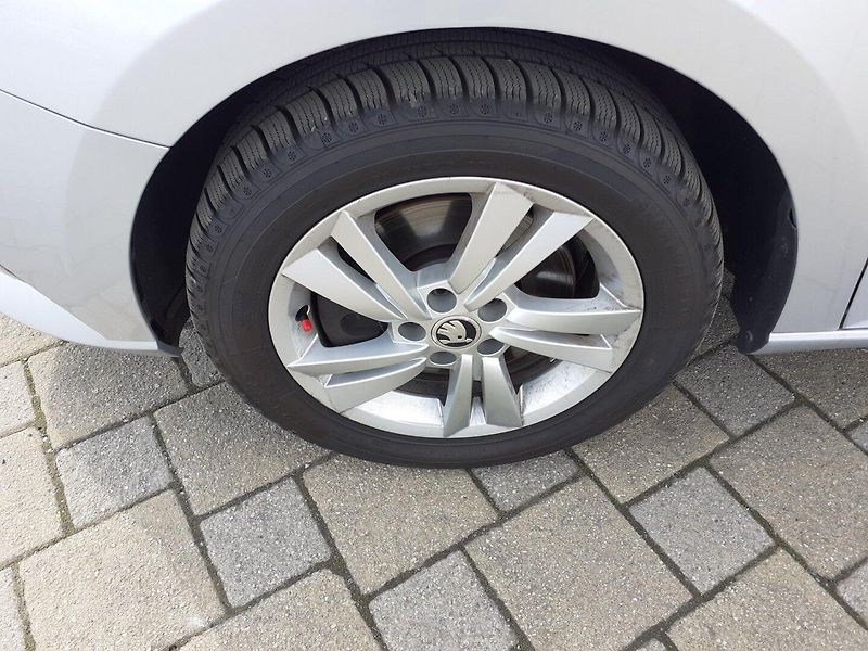 Škoda Fabia (2019) III Kombi 1.0 TSi 81KW - fotka 29 z 42