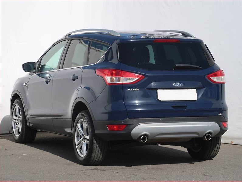 Ford Kuga (2015) Trend 1.5 TDCi, Serv.kniha - fotka 4 z 18