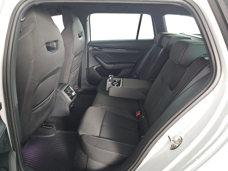 Škoda Octavia (2023) 2.0TDi 4x4 DSG SPORTLINE - fotka 7 z 28