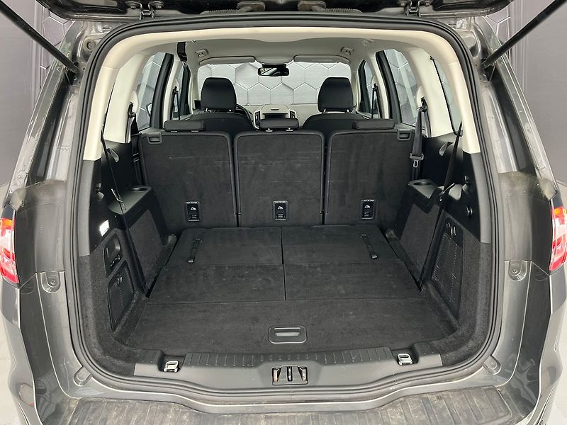 Ford Galaxy 2.0 EcoBlue, 140 kW, Cebia - fotka 29 z 45