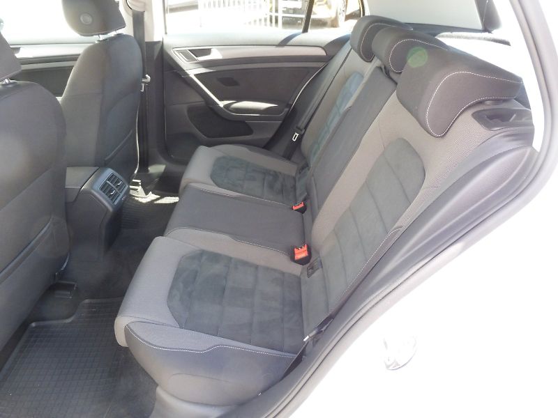 Volkswagen Golf (2019) Maraton Edition 1,5 TSI 96kW - fotka 17 z 25