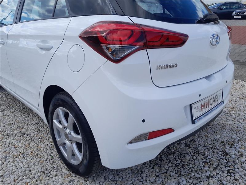 Hyundai i20 1,25i 16V 55kW - fotka 14 z 45