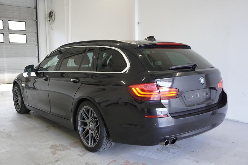 BMW Řada 5  3,0 XDRIVE FACELIFT AUTOMAT - fotka 7 z 29