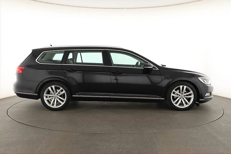 Volkswagen Passat (2015) Highline 2.0 TDI, Tempomat - fotka 6 z 20