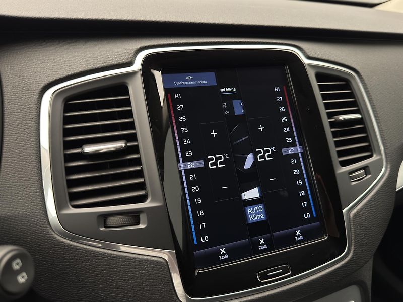 Volvo XC90 D5 AWD MOMENTUM PRO REZERVACE - fotka 47 z 50