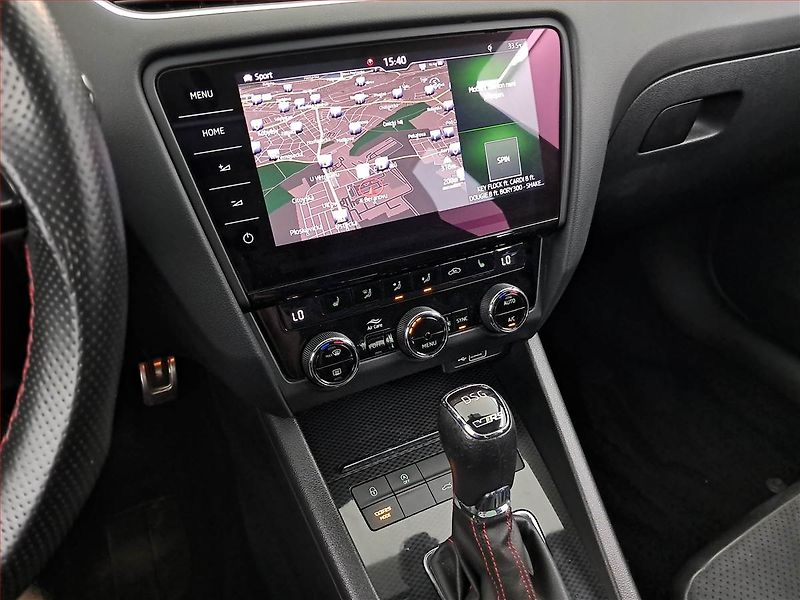 Škoda Octavia (2018) RS 2.0 TSI - fotka 12 z 23