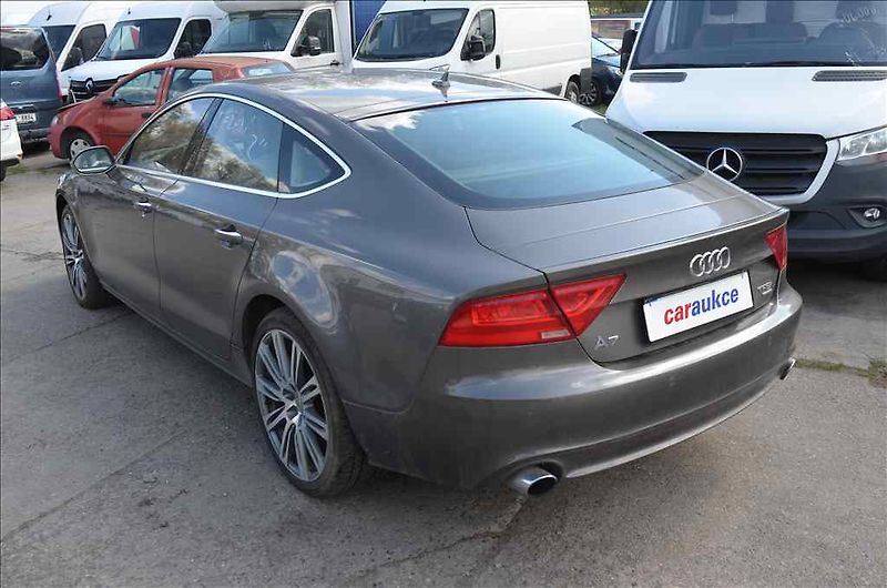 Audi A7 (2011) SPORTBACK 3,0 TFSI QUATTRO - fotka 6 z 27
