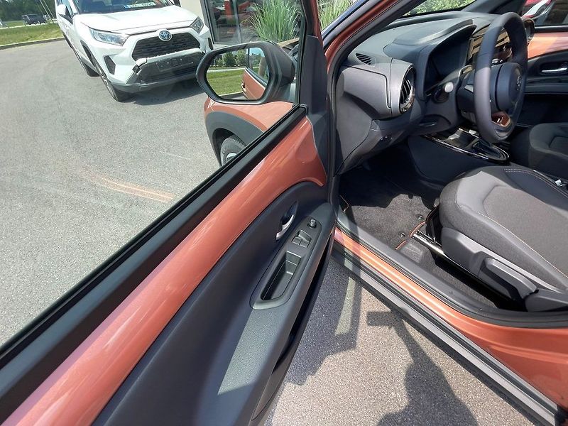 Toyota Aygo 1.5 Hybrid automat Executive - fotka 12 z 24