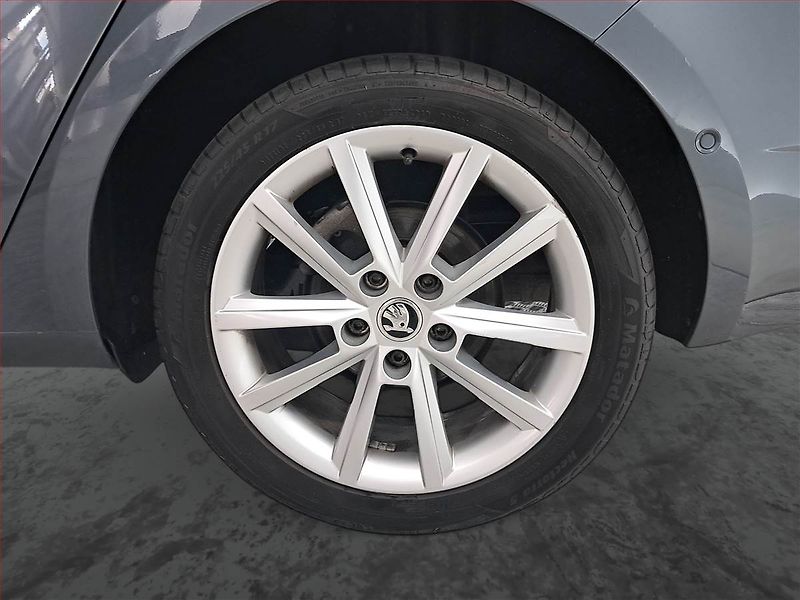 Škoda Octavia (2016) 1.4 TSI, Navi, Bi-Xenony - fotka 15 z 20