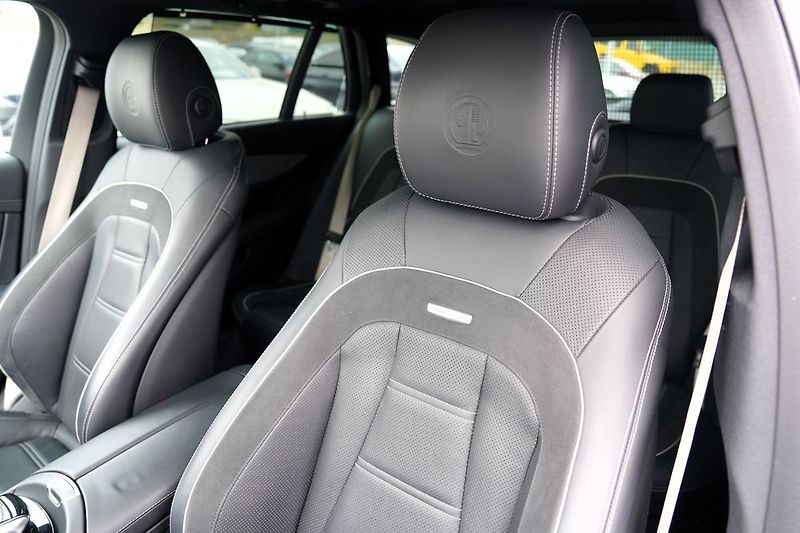Mercedes-Benz Třídy E E63 S AMG 4Matic+// 615 PS - fotka 23 z 48