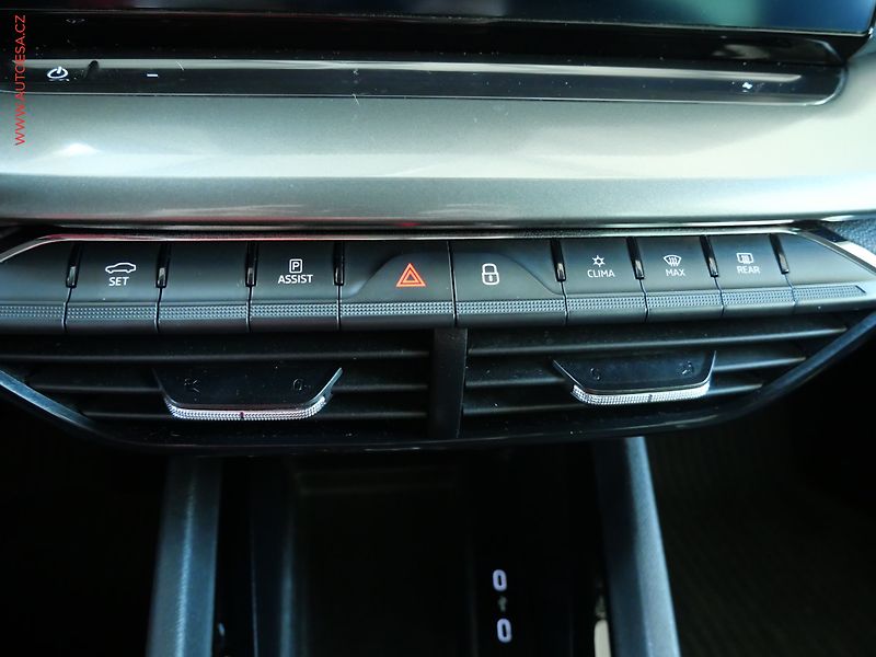 Škoda Octavia (2021) 2.0TDi, DSG, navi, LED - fotka 22 z 24