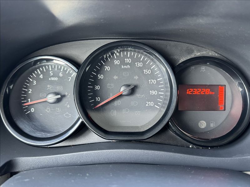 Dacia Dokker 1,6 i 60kW CNG klima původ ČR - fotka 35 z 50