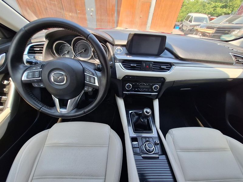 Mazda 6 (2016) 2,2D Sports-Line bílá kůže  - fotka 9 z 18