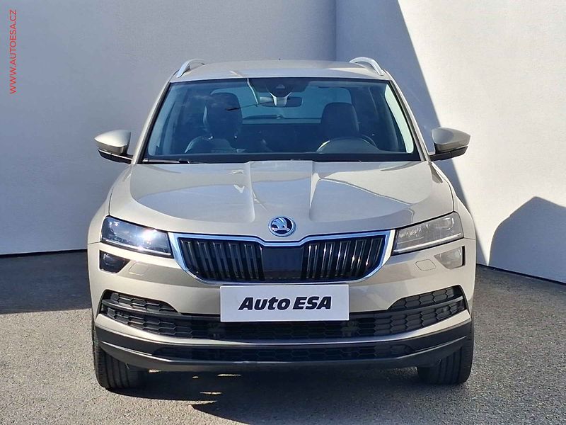 Škoda Karoq (2018) 1.5 TSi, 2.maj,ČR, Style - fotka 2 z 21