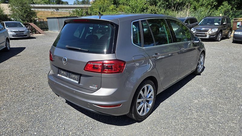 Volkswagen Golf Sportsvan 1.4TSi HIGHLINE TECH  1MAJITEL - fotka 16 z 42