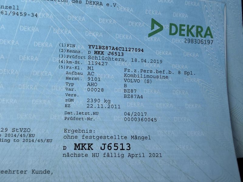 Volvo XC70 2.4 D4 4X4 MANUAL SERVISKA - fotka 36 z 45