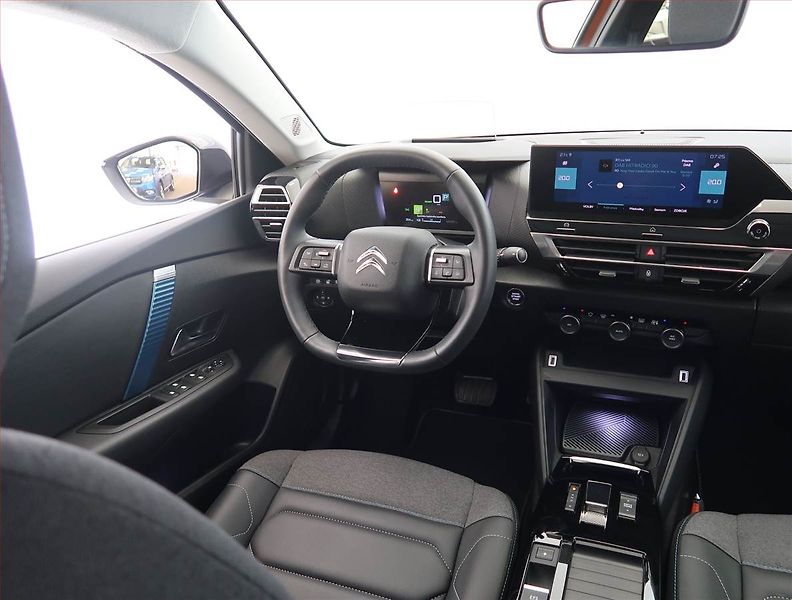 Citroën ë-C4 (2022) Shine 50 kWh, SoH 94% - fotka 7 z 27
