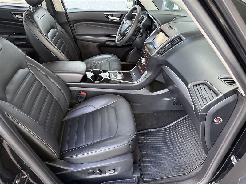 Ford Galaxy 2,0 Titanium,177kW,po servisu - fotka 12 z 38