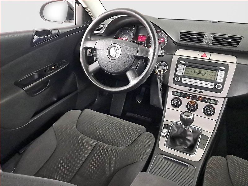 Volkswagen Passat (2007) 2.0 TDI, po STK, Tažné, Klima - fotka 7 z 18