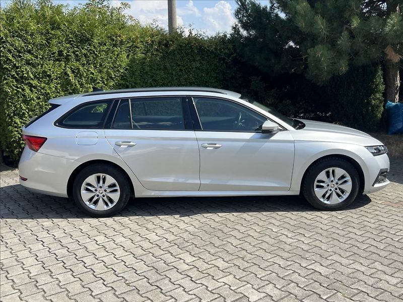 Škoda Octavia 2,0 TDi EXECUTIVE DSG - fotka 6 z 30