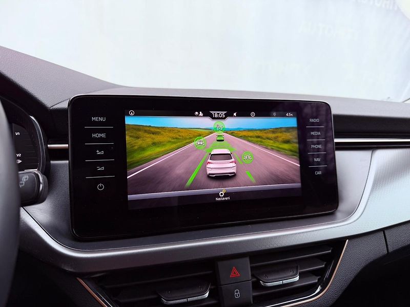 Škoda Kamiq 1.0 TSi Style DSG, Serviska - fotka 26 z 35